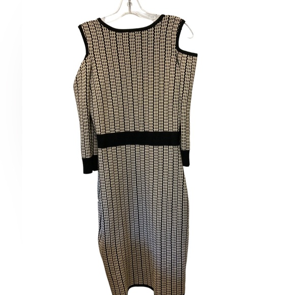 Taylor Women’s Dress Sz M Shoulder Cut 3/4 Sleeve  Stretch Black Beige - Picture 2 of 4